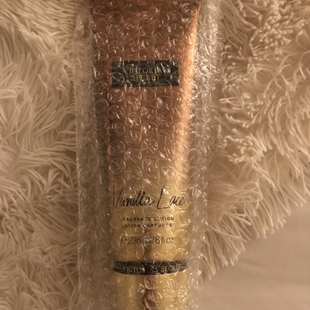 Vanilla Lace Victoria’s Secret NEW - DISCONTINUED
